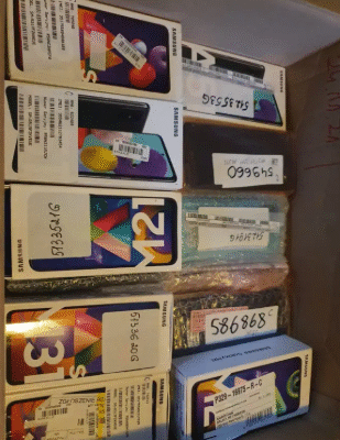 Samsung Mixed Cell Phones & Watches, Tabs, Untested Customer Returns - Wholesale Liquidation Pallets | Pallet liquidations near me